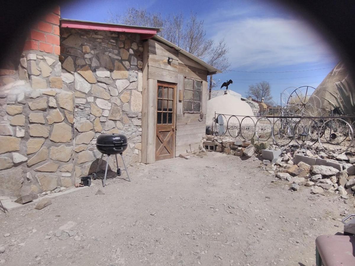La Loma Del Chivo Llc Stone Cottage Alternative Building Marathon Luaran gambar
