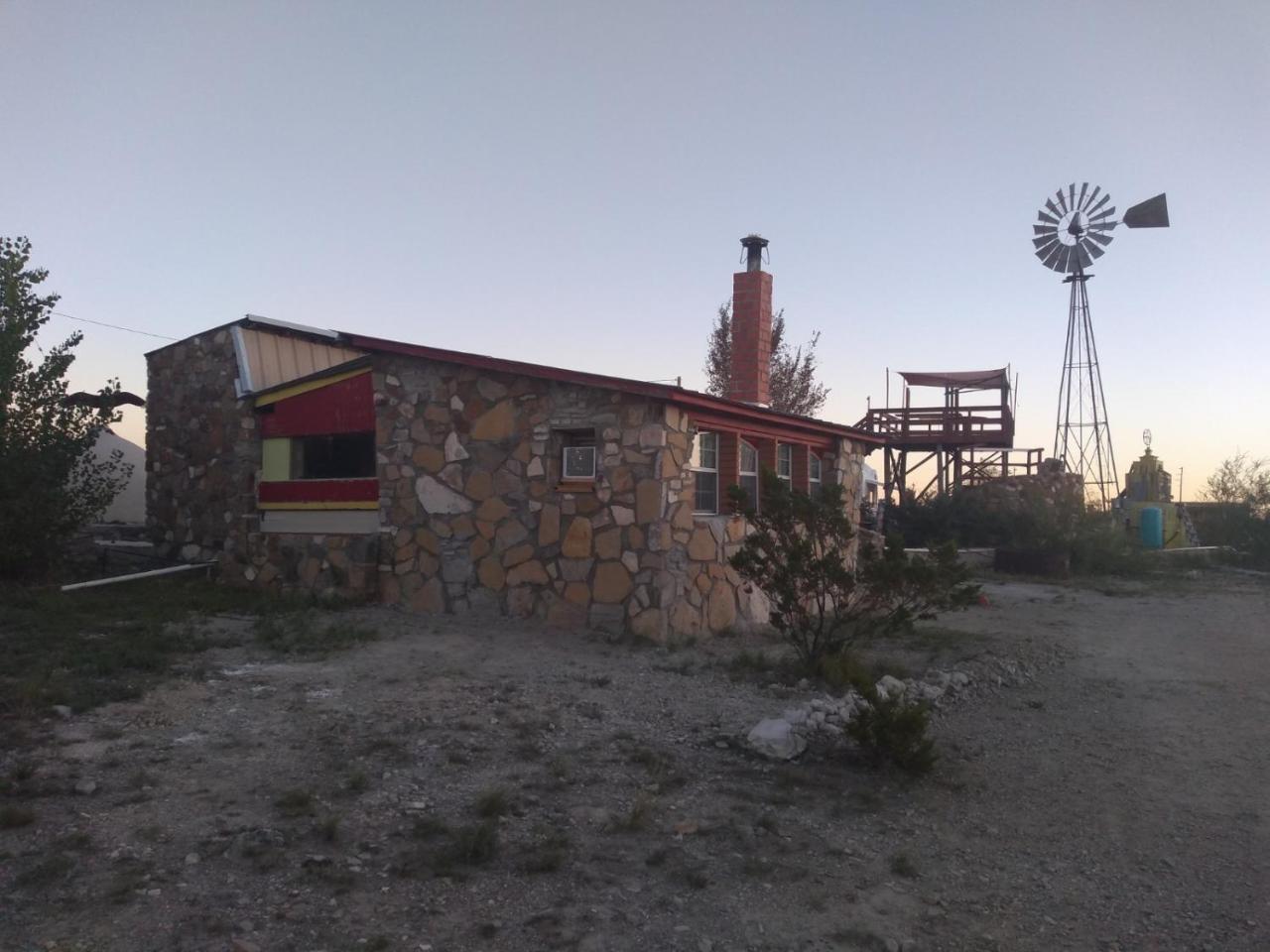 La Loma Del Chivo Llc Stone Cottage Alternative Building Marathon Luaran gambar