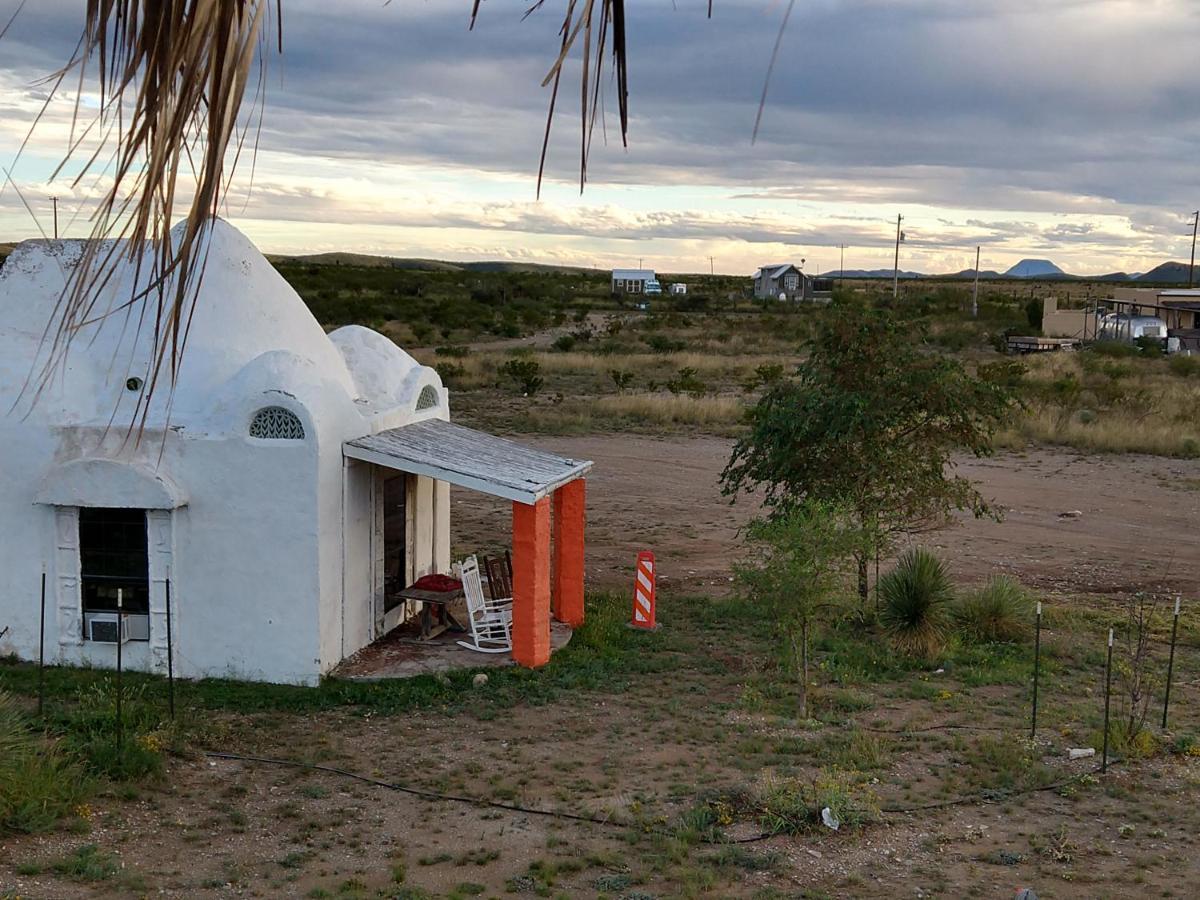 La Loma Del Chivo Llc Stone Cottage Alternative Building Marathon Luaran gambar