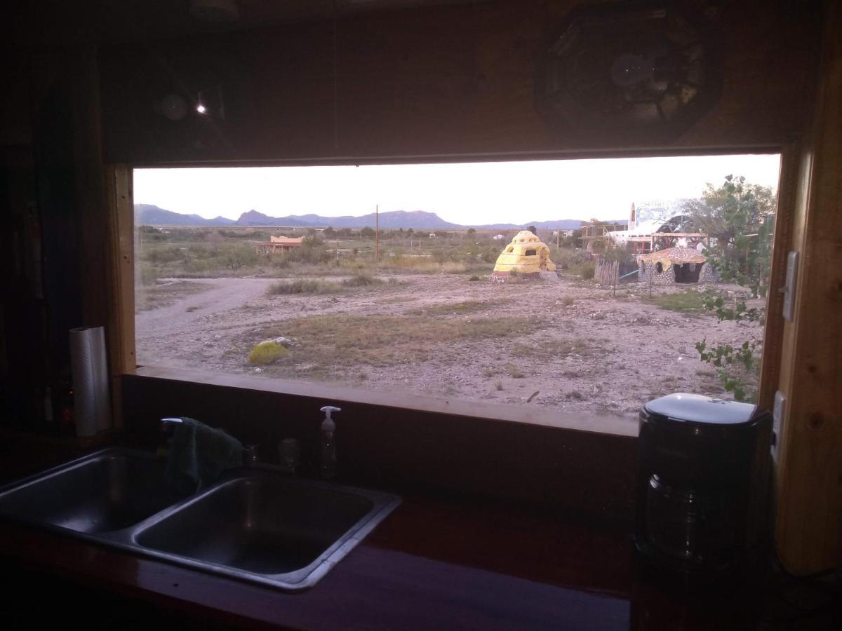 La Loma Del Chivo Llc Stone Cottage Alternative Building Marathon Luaran gambar